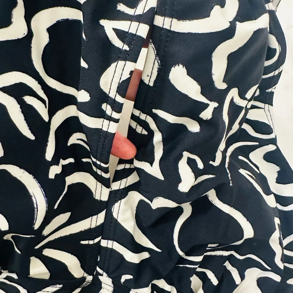 Time and Tru Monochrome Floral Swim Top (sz. 12-14)